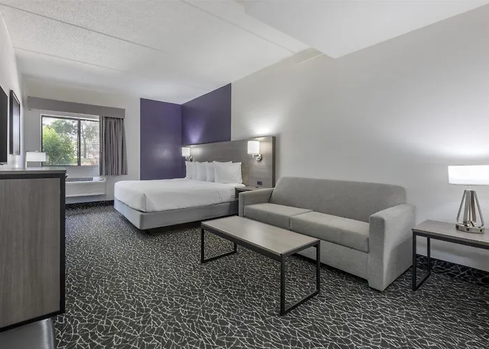 Western Hotel 2*